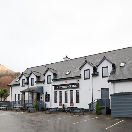 Tailrace Inn Кинлохливен Экстерьер фото