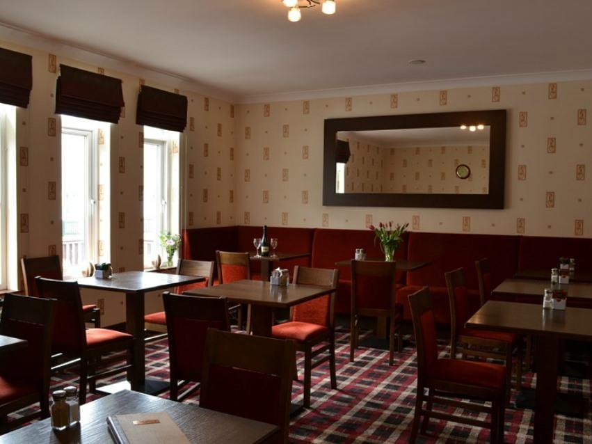 Tailrace Inn Кинлохливен Экстерьер фото