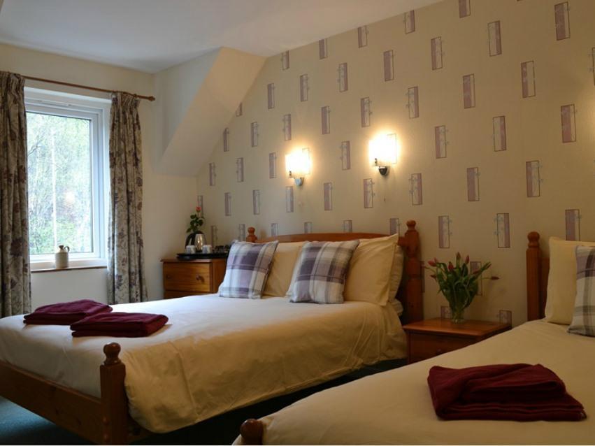 Tailrace Inn Кинлохливен Номер фото